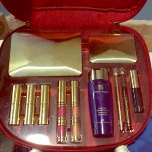 Estée Lauder suit case make up kit
